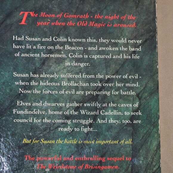 The Moon of Gomrath vintage 1972 paperback book Alan Garner (16) - Picture 3 of 4